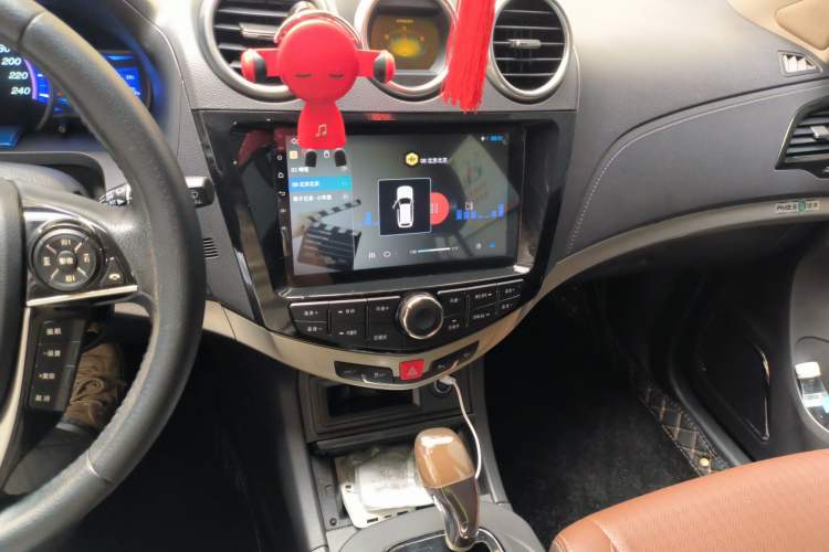 Used BYD S7 2015 2.0T Automatic Prestige Model Audio And AC Panel