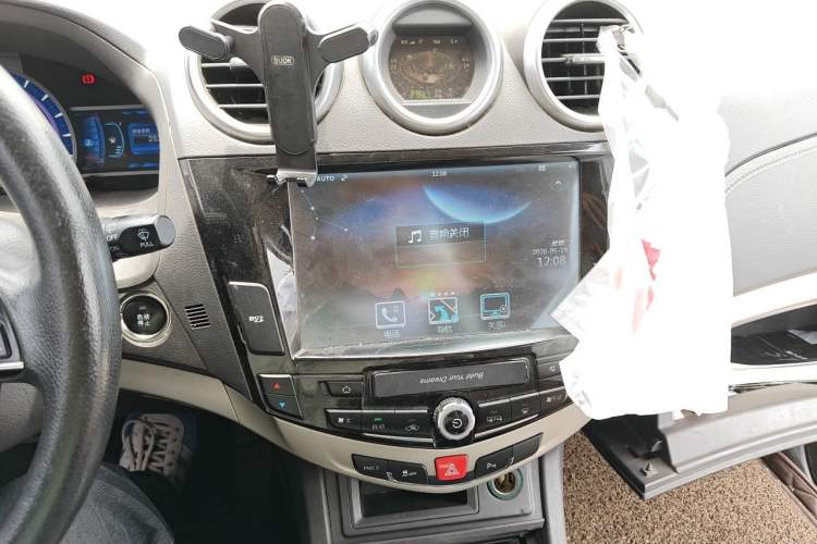 Used BYD S7 2015 1.5T Manual Luxury Model Audio And AC Panel