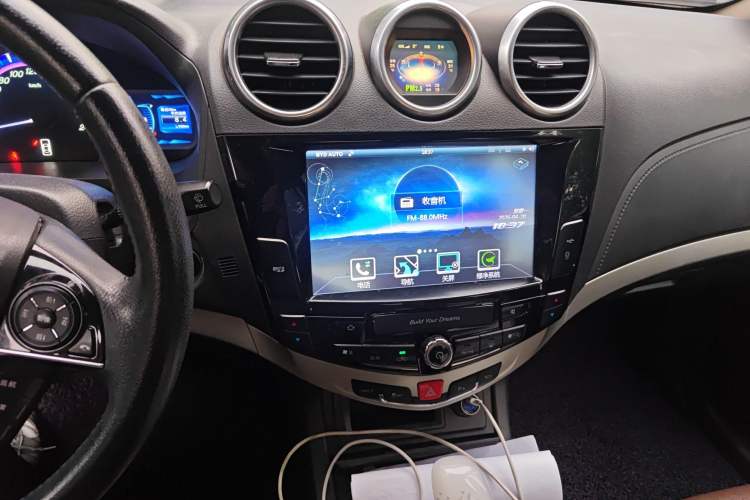 Used BYD S7 2015 2.0T Upgraded Automatic Luxury Version Audio And AC Panel
