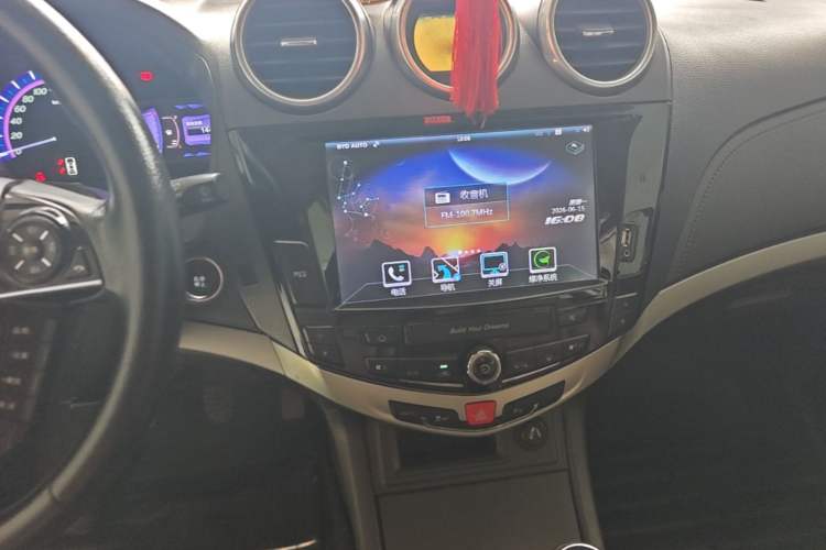 Used BYD S7 2015 1.5T Upgraded Manual Luxury Model Audio And AC Panel