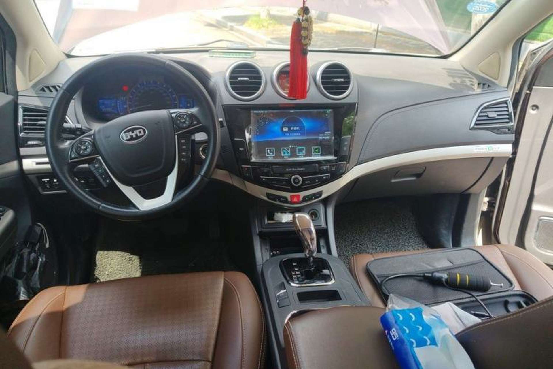 Used BYD S7 2015 2.0T Upgraded Automatic Luxury Version Center Console