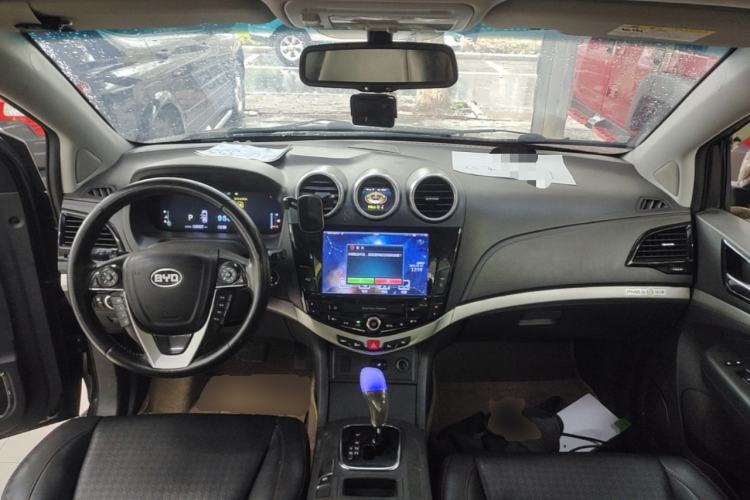 Used BYD S7 2015 2.0T Automatic Flagship Edition Center Console