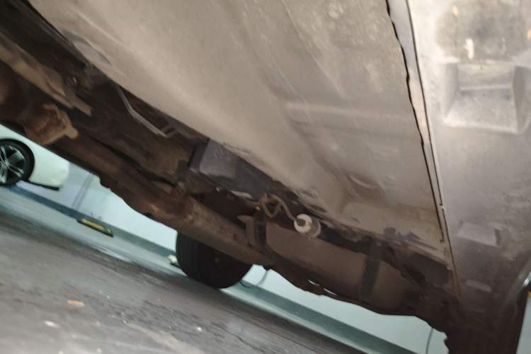 Used BYD S7 2015 2.0T Automatic Prestige Model Chassis Front Left