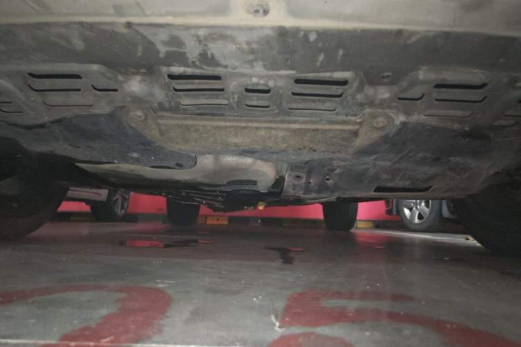 Used BYD S7 2015 2.0T Upgraded Automatic Flagship Version Chassis Front