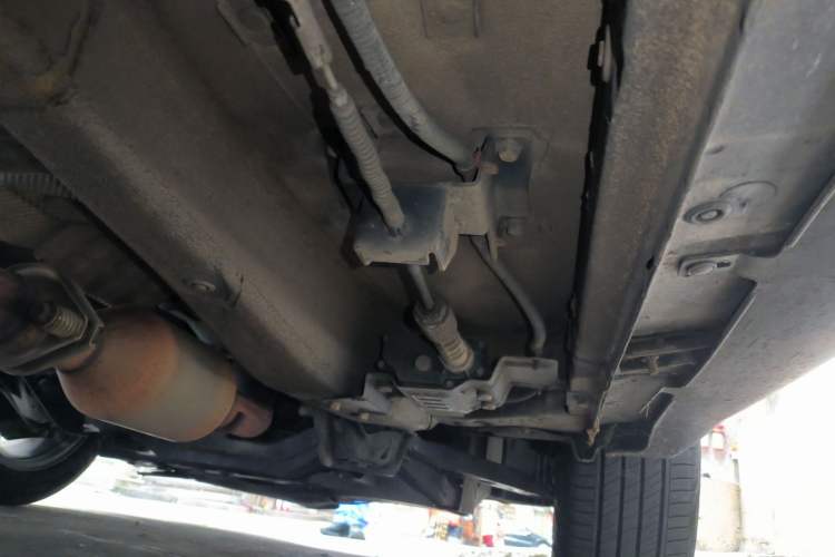 Used BYD S7 2015 2.0T Automatic Prestige Model Chassis Front Right