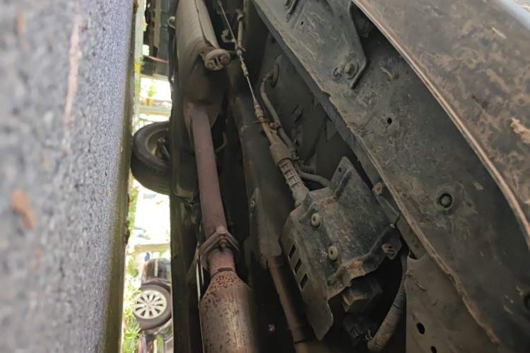 Used BYD S7 2015 2.0T Automatic Prestige Model Chassis Front Right