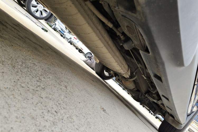 Used BYD S7 2015 2.0T Upgraded Automatic Luxury Version Chassis Rear Right