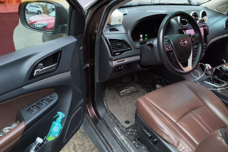 Used BYD S7 2015 2.0T Upgraded Automatic Luxury Version Driver Seat