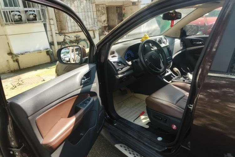 Used BYD S7 2015 2.0T Upgraded Automatic Luxury Version Driver Seat