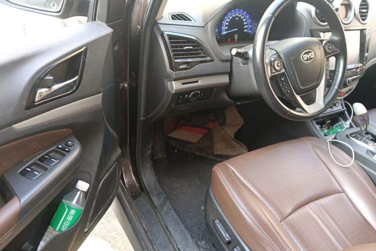 Used BYD S7 2015 2.0T Upgraded Automatic Luxury Version Driver Seat
