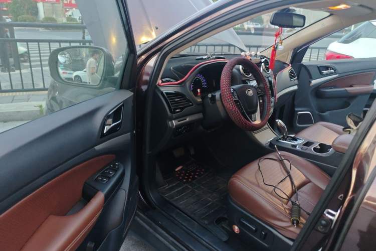 Used BYD S7 2015 2.0T Upgraded Automatic Luxury Version Driver Seat