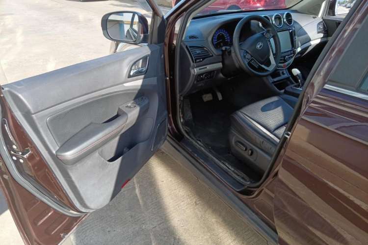 Used BYD S7 2015 2.0T Automatic Prestige Model Driver Seat