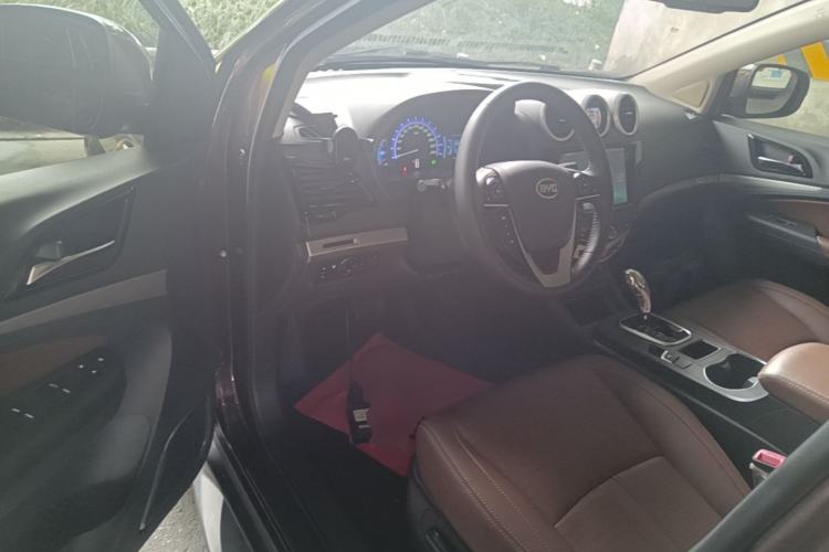 Used BYD S7 2015 2.0T Upgraded Automatic Luxury Version Driver Seat