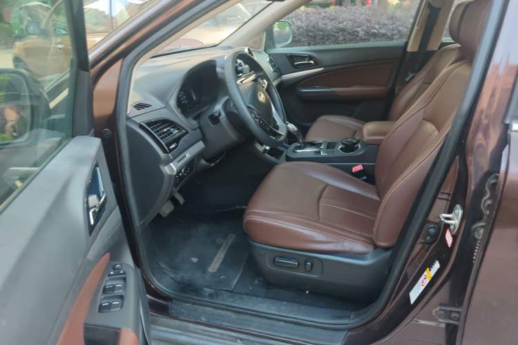 Used BYD S7 2015 2.0T Upgraded Automatic Luxury Version Driver Seat