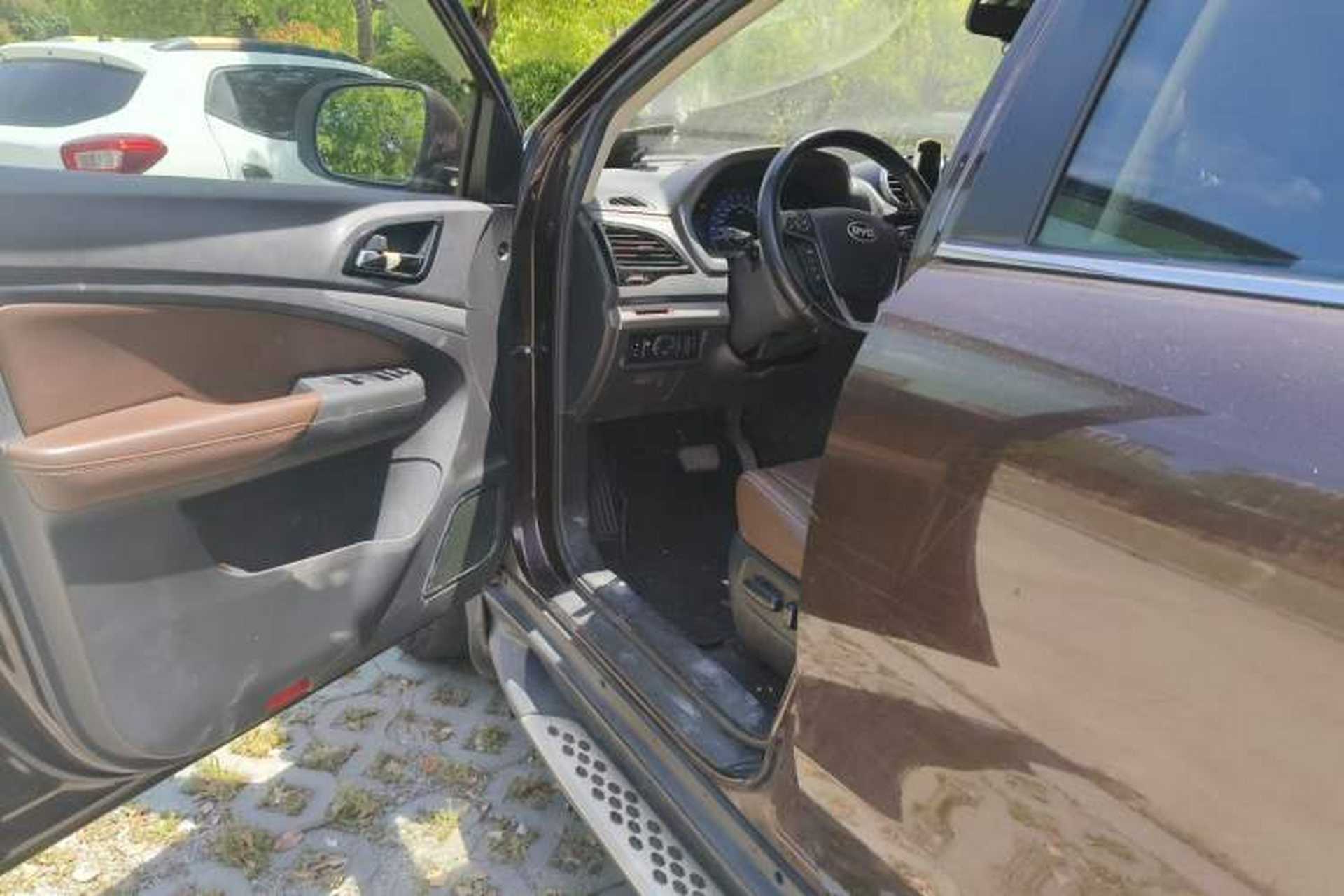 Used BYD S7 2015 2.0T Upgraded Automatic Luxury Version Driver Seat