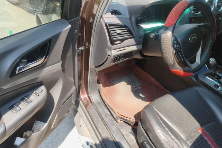 Used BYD S7 2015 2.0T Automatic Prestige Model Driver Seat