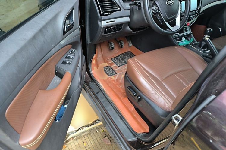 Used BYD S7 2015 1.5T Manual Luxury Model Driver Seat