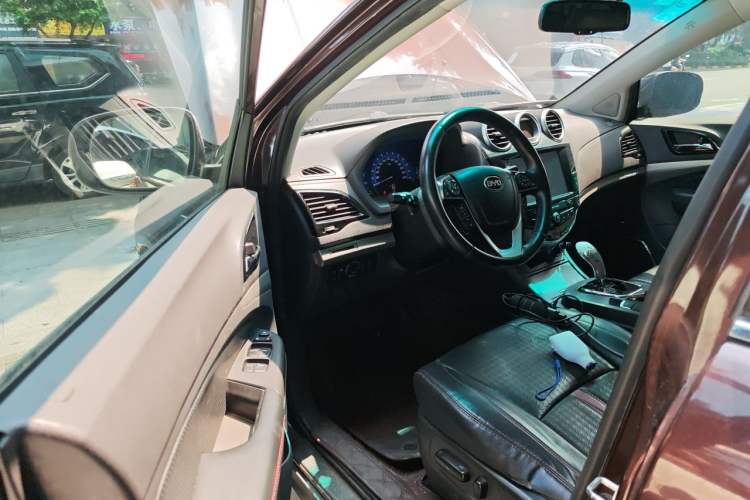 Used BYD S7 2015 2.0T Automatic Prestige Model Driver Seat