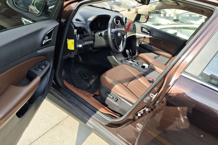 Used BYD S7 2015 2.0T Upgraded Automatic Luxury Version Driver Seat