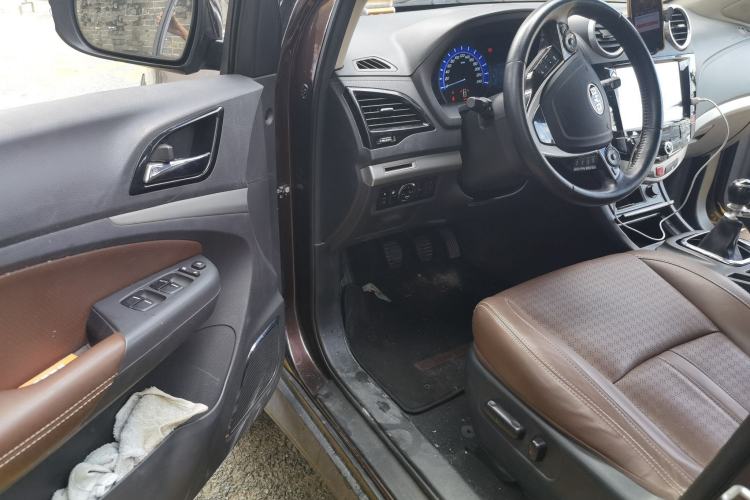 Used BYD S7 2015 1.5T Upgraded Manual Luxury Model Driver Seat
