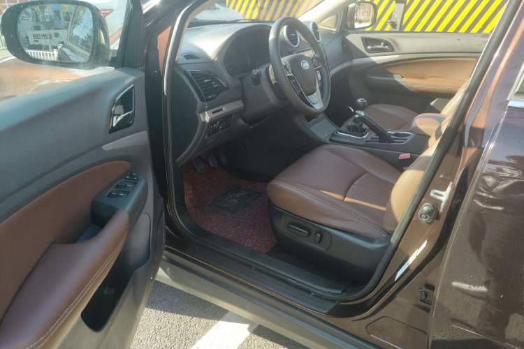 Used BYD S7 2015 1.5T Upgraded Manual Luxury Model Driver Seat
