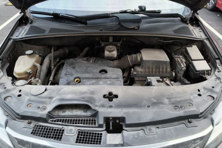 Used BYD S7 2015 2.0T Upgraded Automatic Luxury Version Engine Bay