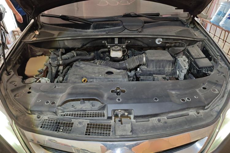 Used BYD S7 2015 2.0T Upgraded Automatic Luxury Version Engine Bay