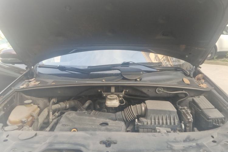 Used BYD S7 2015 2.0T Upgraded Automatic Luxury Version Engine Bay