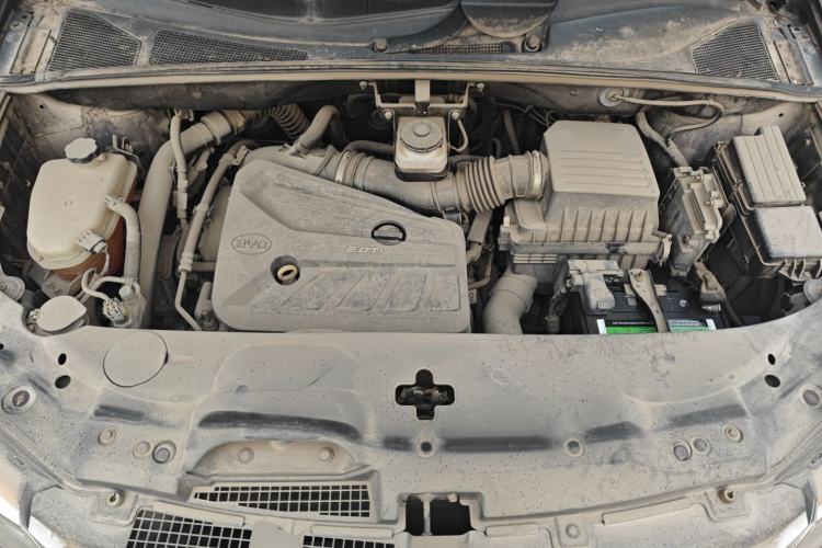Used BYD S7 2015 2.0T Upgraded Automatic Luxury Version Engine Bay