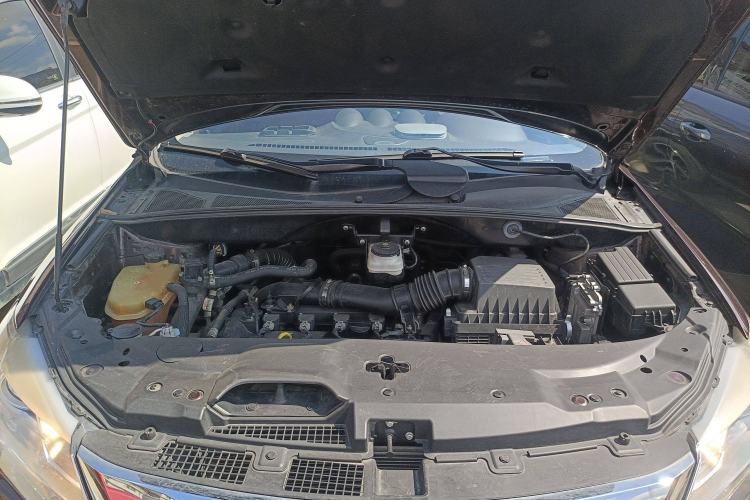 Used BYD S7 2015 2.0T Upgraded Automatic Flagship Version Engine Bay