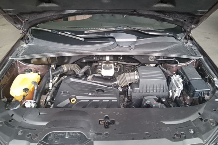 Used BYD S7 2015 2.0T Upgraded Automatic Luxury Version Engine Bay