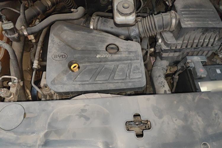 Used BYD S7 2015 2.0T Upgraded Automatic Luxury Version Engine Bay
