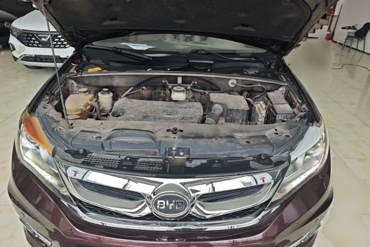 Used BYD S7 2015 1.5T Upgraded Manual Luxury Model Engine Bay