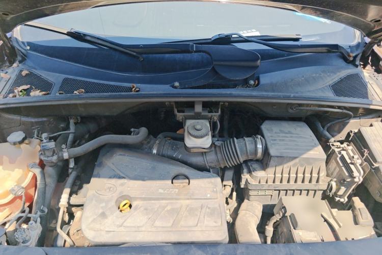 Used BYD S7 2015 2.0T Upgraded Automatic Flagship Version Engine Bay