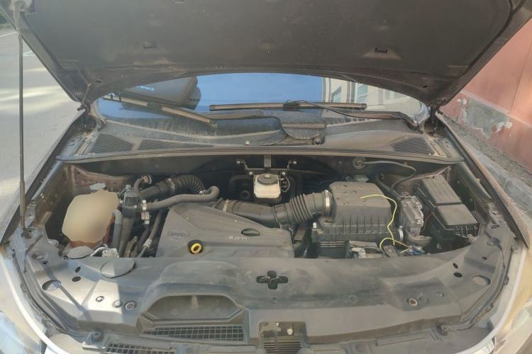 Used BYD S7 2015 2.0T Upgraded Automatic Luxury Version Engine Bay