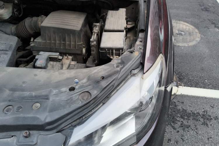Used BYD S7 2015 2.0T Upgraded Automatic Luxury Version Engine Bay Left