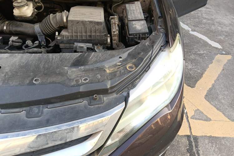 Used BYD S7 2015 2.0T Upgraded Automatic Luxury Version Engine Bay Left