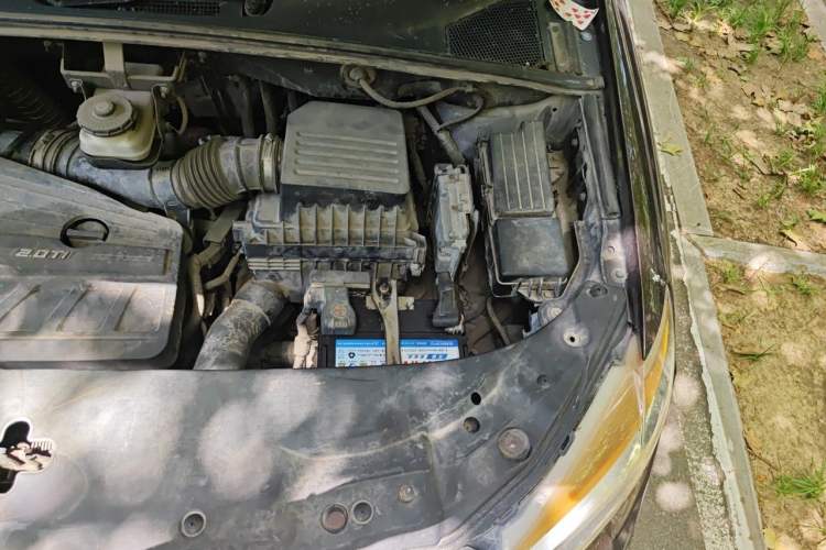 Used BYD S7 2015 2.0T Automatic Prestige Model Engine Bay Left