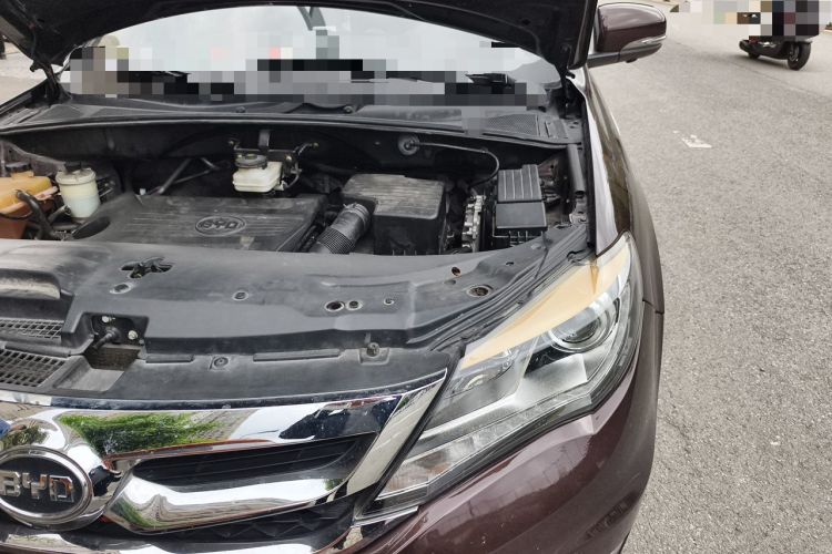 Used BYD S7 2015 1.5T Upgraded Manual Luxury Model Engine Bay Left