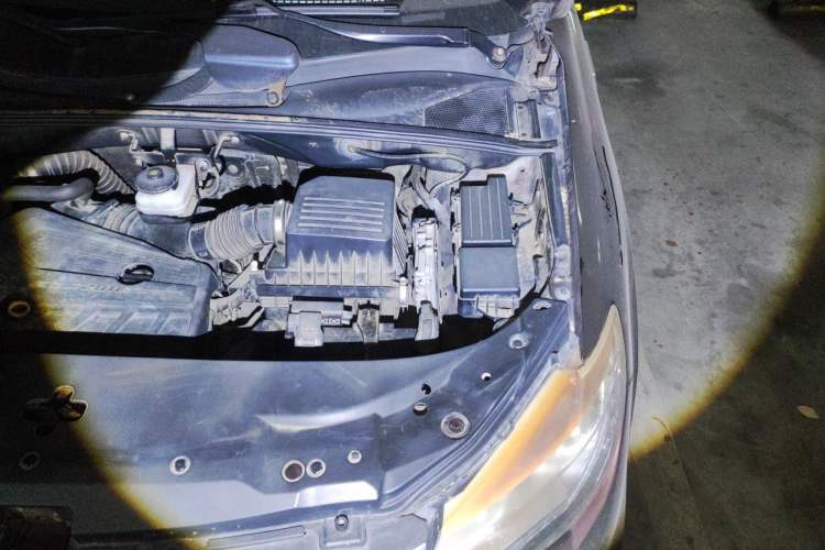 Used BYD S7 2015 2.0T Automatic Prestige Model Engine Bay Left