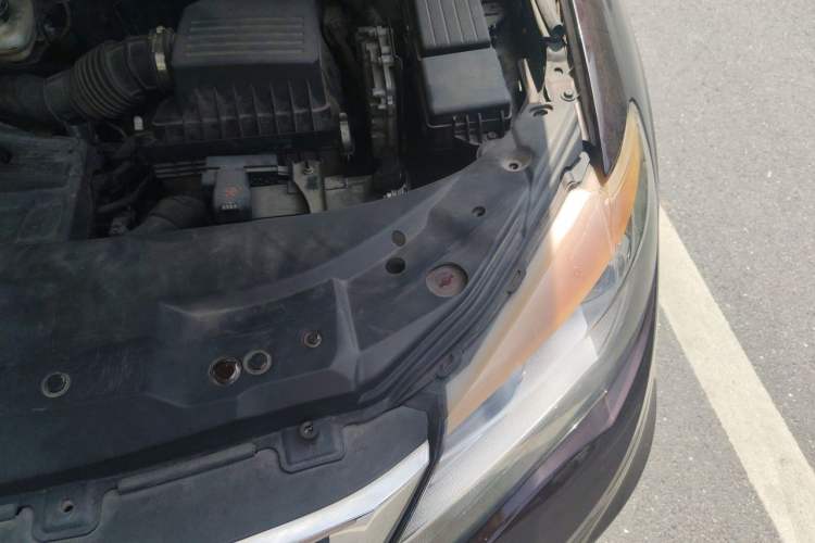 Used BYD S7 2015 2.0T Upgraded Automatic Luxury Version Engine Bay Left