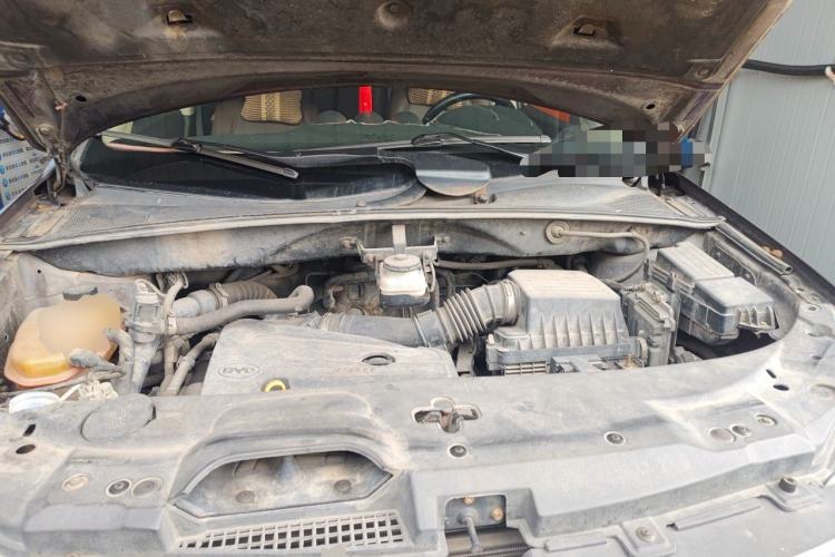 Used BYD S7 2015 2.0T Upgraded Automatic Flagship Version Engine Bay