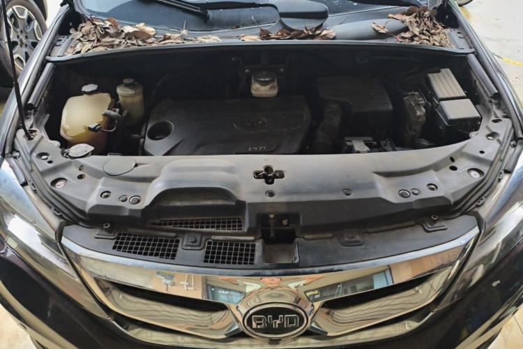 Used BYD S7 2015 1.5T Manual Luxury Model Engine Bay