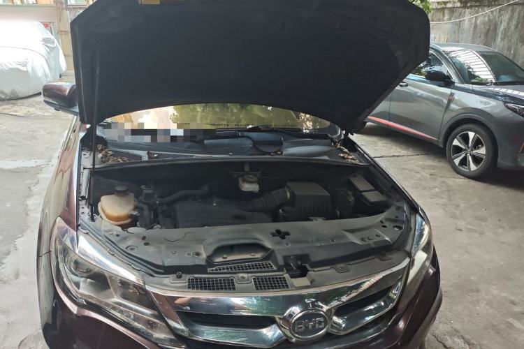 Used BYD S7 2015 2.0T Automatic Flagship Edition Engine Bay