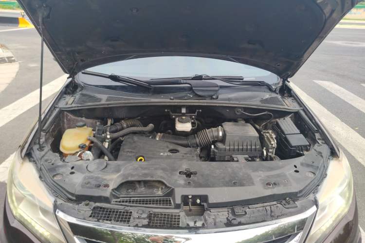 Used BYD S7 2015 2.0T Upgraded Automatic Luxury Version Engine Bay