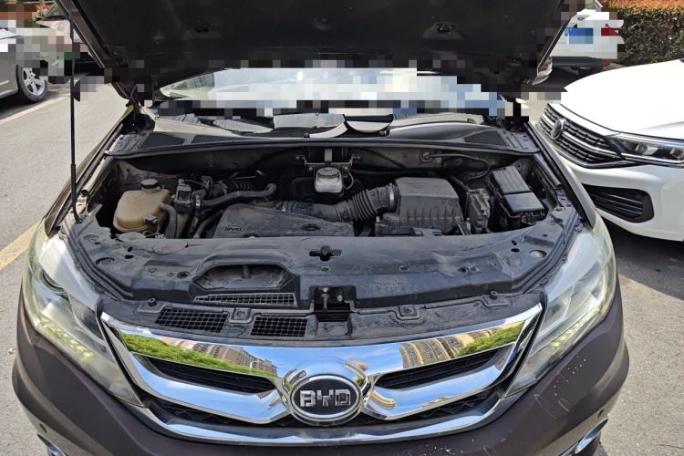 Used BYD S7 2015 2.0T Upgraded Automatic Luxury Version Engine Bay