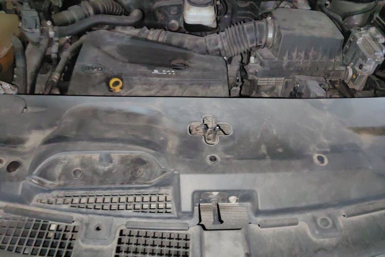 Used BYD S7 2015 2.0T Upgraded Automatic Luxury Version Engine Bay