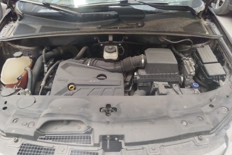 Used BYD S7 2015 2.0T Upgraded Automatic Flagship Version Engine Bay