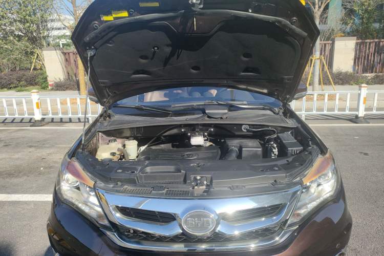 Used BYD S7 2015 1.5T Upgraded Manual Luxury Model Engine Bay