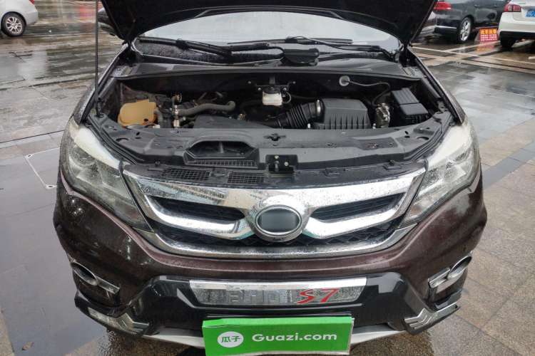 Used BYD S7 2015 2.0T Upgraded Automatic Luxury Version Engine Bay